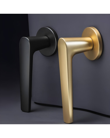 Poignée de porte MILA poignée design présentées verticalement