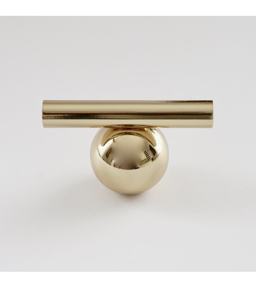 Bouton de meuble en laiton brillant modèle 04