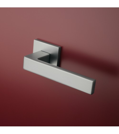 Poignée de porte chrome satiné SULLA poignée design