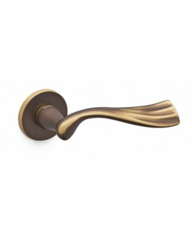 Poignée de porte bronze sculpture Mandelli River poignée design