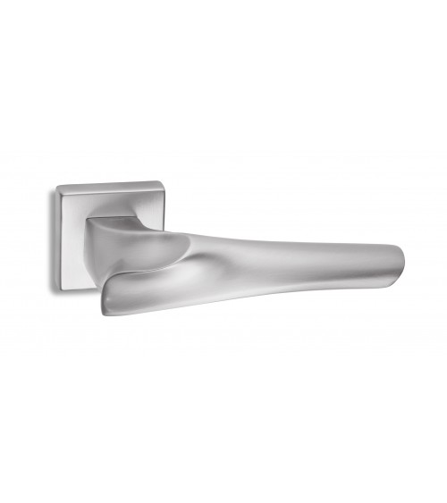 Poignée de porte chrome satiné Ento Anatomica quincaillerie design