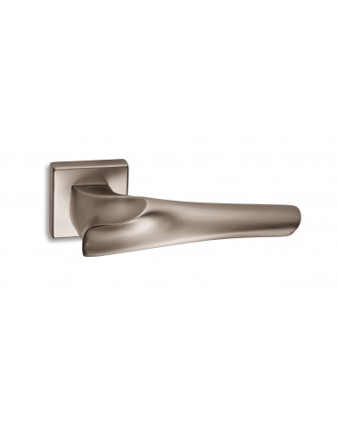 Poignée de porte nickel satiné Ento Anatomica quincaillerie design