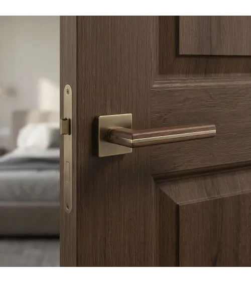 Poignée de porte en bois de noyer noir et laiton antique CYRILLA
