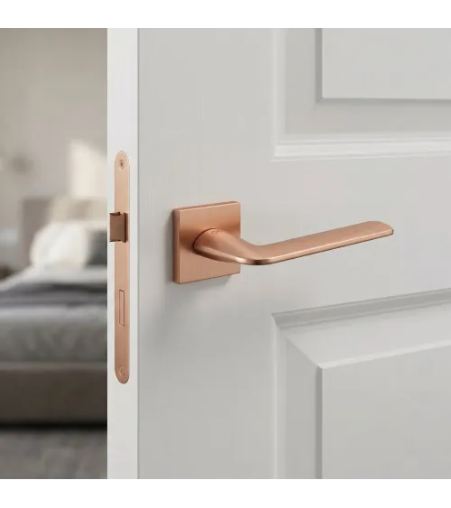 Poignée de porte cuivre STINGER quincaillerie design