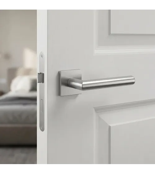 Poignée de porte chrome satiné ARABIS quincaillerie design
