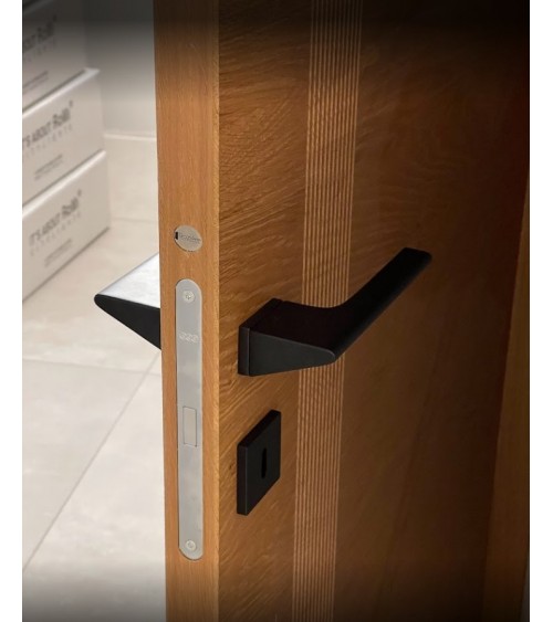 Poignée de porte noire LUPINA poignée design