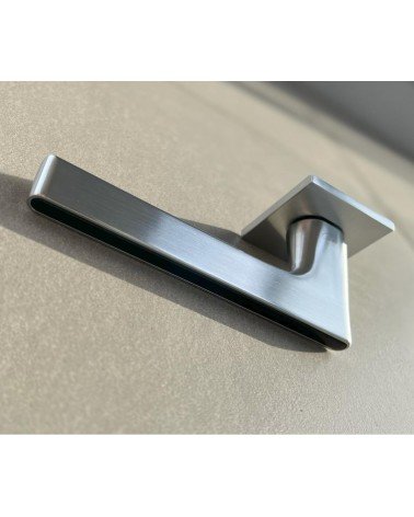 Poignée de Porte Noire et doré Ferrara carré -  poignée design