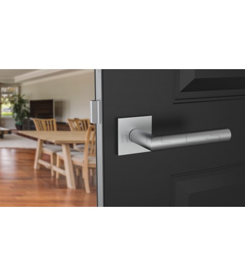 Poignée de porte chrome satiné ARABIS quincaillerie design
