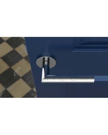 Poignée de porte couleur chrome poli ARABIS poignée design vue de haut montée sur une porte