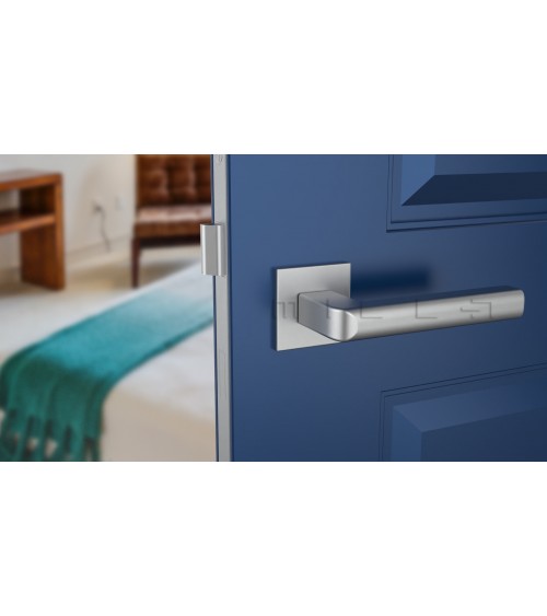 Poignée de porte chrome satiné SALICE quincaillerie design