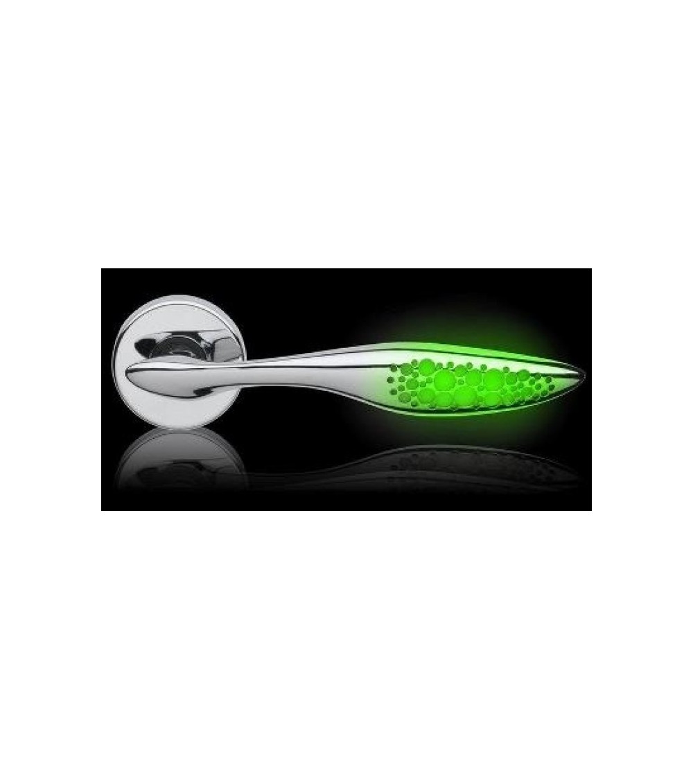 Poignee de porte qui brille dans le noir idéale pour les chambres d'enfant. elle est fluorescente