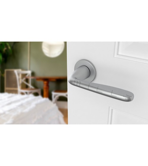 Poignée de porte chrome satiné HIACYNTA poignée design