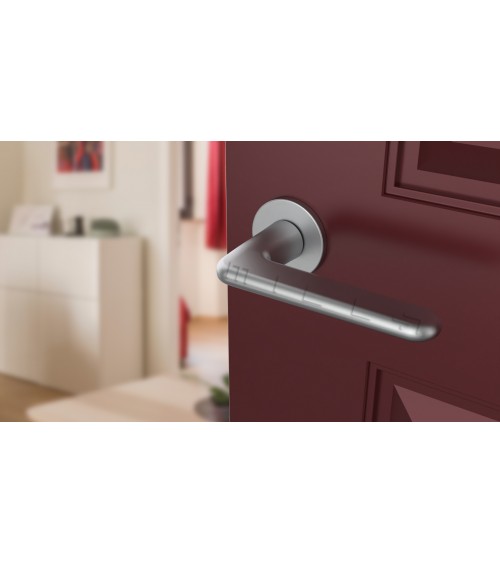 Poignée de porte chrome satiné LIRA poignée design