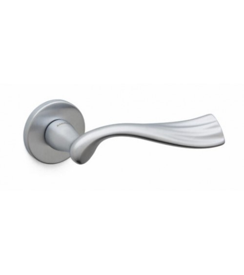 Poignée de porte chrome satiné Mandelli River poignée design