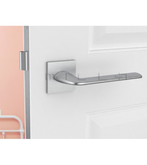Poignée de porte chrome brossé STINGER poignée design