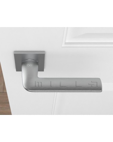 Poignée de porte style classique STINGER poignée design vue de haut montée sur une porte