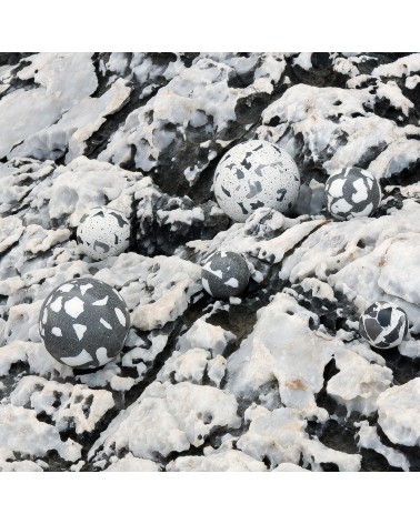 Bouton de meuble en ciment - Urbi & Orbi Demenico Rocks Sphère -  poignée design