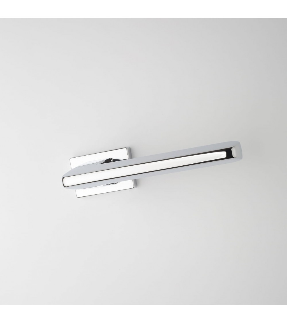 Poignet porte design de couleur chrome poli sur plaque rectangulaire