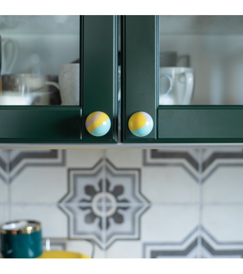 Bouton de meuble en bois de hêtre jaune funky poignée design
