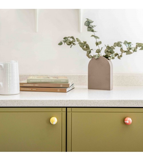 Bouton de meuble en bois de hêtre rouge cerise poignée design