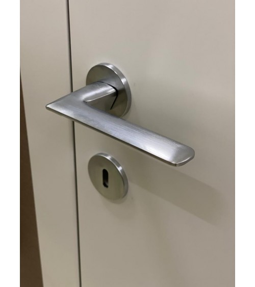 Poignée de porte en zamak Line GIULIA poignée design couleur 1