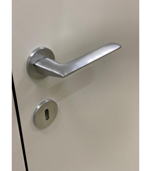 Poignée de porte en zamak Line GIULIA poignée design couleur 1