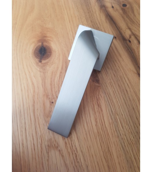 Poignée de porte Buzz QR à rosace clé L -  quincaillerie design
