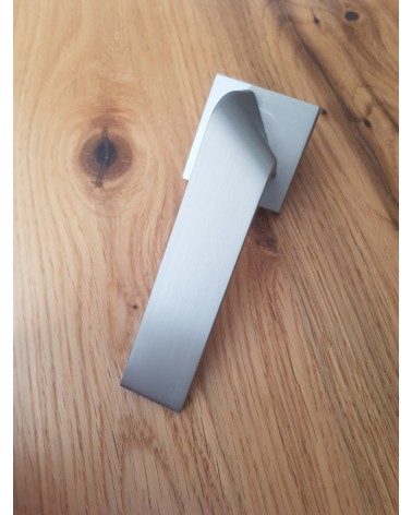 Poignée de porte Buzz QR à rosace clé L -  quincaillerie design