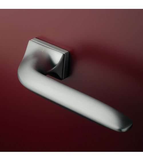 Poignée de porte chrome satiné GLADIOLA poignée design