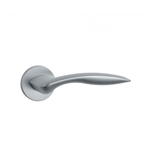 Poignée de porte chrome satiné ROBINE quincaillerie design