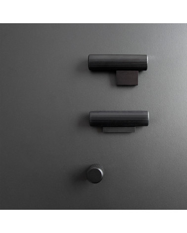 Bouton de meuble noire AVANTI en T poignée design vue de haut