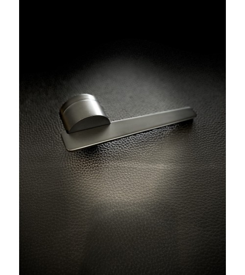Poignée de porte noire JUMELLE poignée design