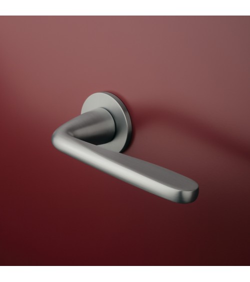 Poignée de porte chrome satiné HIACYNTA poignée design