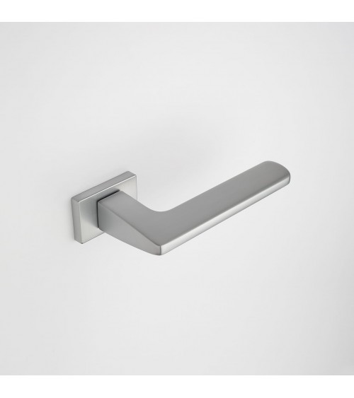 Poignée de porte chrome satiné YUKA poignée design