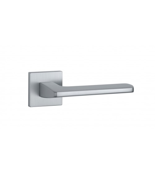 Poignée de porte chrome satiné YUKA quincaillerie design