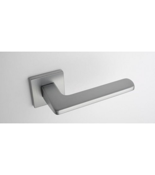 Poignée de porte chrome satiné YUKA quincaillerie design