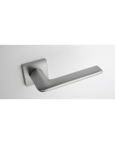 Poignée de porte chrome satiné LILA poignée design vue de haut