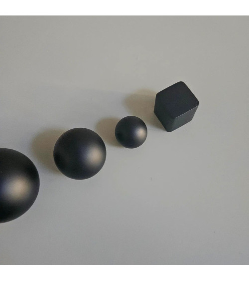 Bouton de meuble en laiton ODETE BLACK M poignée design