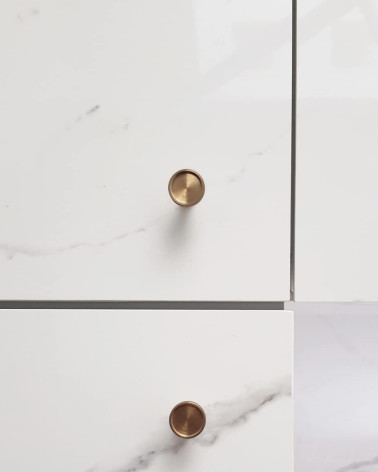 Bouton de meuble en laiton VERA S poignée design montée sur un tiroir
