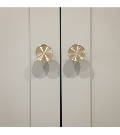 Bouton de meuble en laiton VERA S poignée design