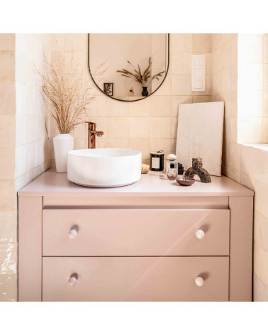 Bouton de meuble en bois de hêtre Rose taupe poignée design fixé sur les tiroirs d'un meuble