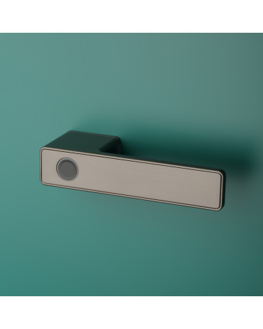 Poignée de porte électronique moderne MAHONIA poignée design montée sur une porte