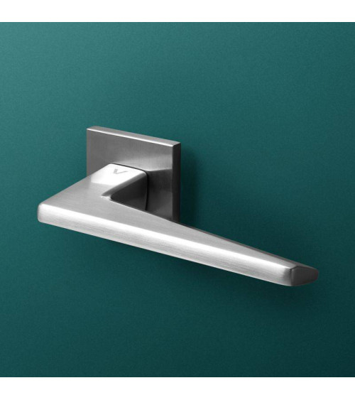 Poignée de porte chrome satiné LIMA FIT quincaillerie design