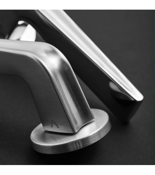 Poignée de porte chrome satiné RADIUS poignée design