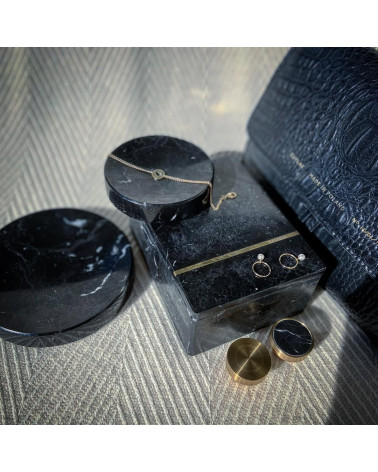 Bouton de meuble en laiton 01 poignée design avec des bijoux et une boîte