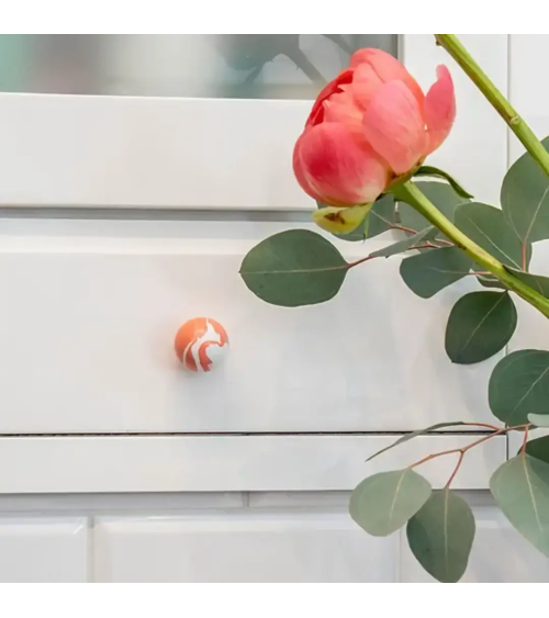 Bouton de meuble en bois de hêtre rouge cerise poignée design