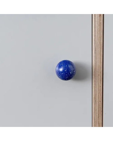 Bouton de meuble en bois de hêtre Bleu foncé/blanc Mélange poignée design fixé sur un meuble