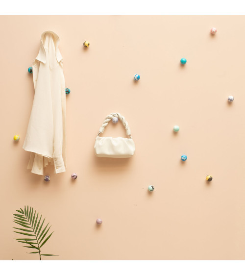 Bouton de meuble en bois de hêtre noir et rouge Mélange