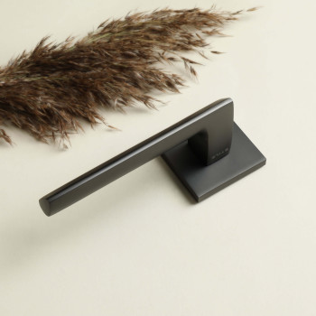 Poignée de Porte gris anthracite, couleur canon de fusil | MILLAPOIGNEES