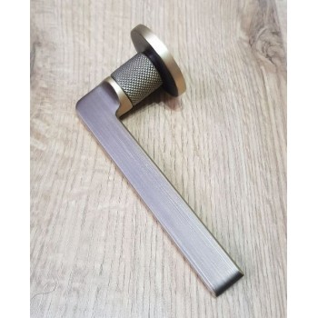 Poignée de porte couleur bronze - Sélection MILLAPOIGNEES
